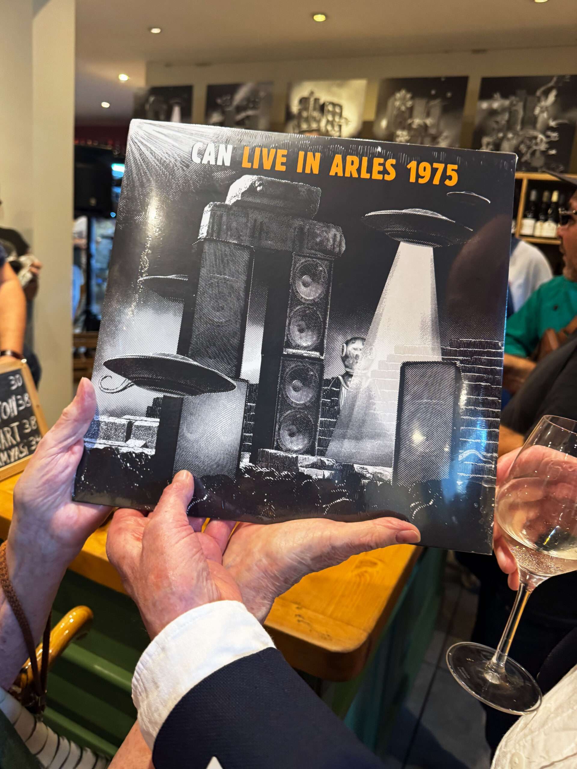can live in arles vinyl cover